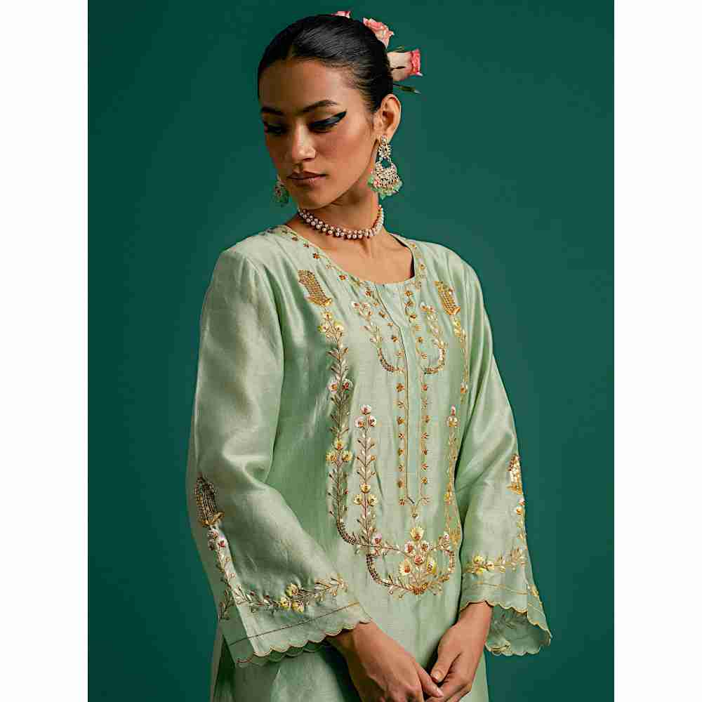 Anantaa By Roohi Trehan Green Hand Embroidered Thread Work Silk Chanderi Kurta