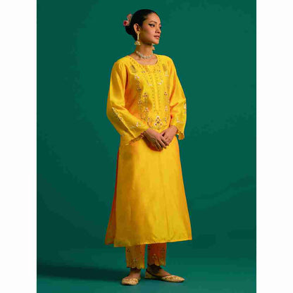 Anantaa By Roohi Trehan Yellow Hand Embroidered Thread Work Silk Chanderi Kurta