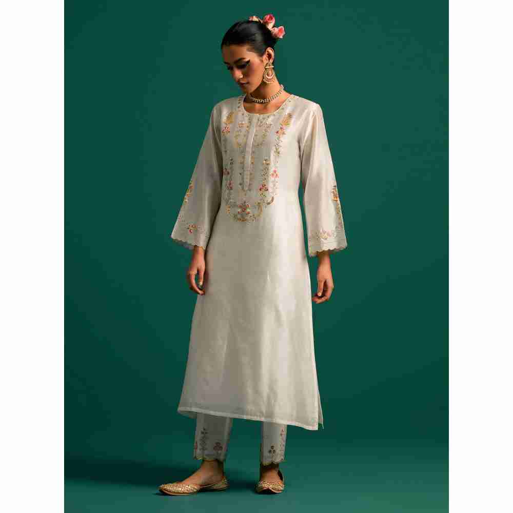 Anantaa By Roohi Trehan Off White Hand Embroidered Thread Work Silk Chanderi Kurta
