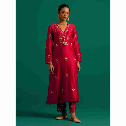 Anantaa By Roohi Trehan Red V Neck Hand Embroidered Thread Work Silk Chanderi Kurta