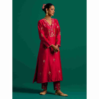 Anantaa By Roohi Trehan Red V Neck Hand Embroidered Thread Work Silk Chanderi Kurta