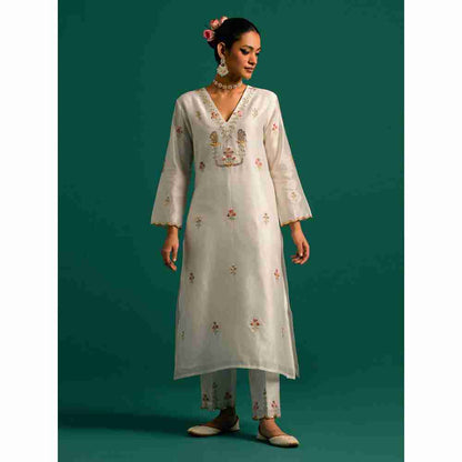 Anantaa By Roohi Trehan Off White V Neck Hand Embroidered Thread Work Silk Chanderi Kurta