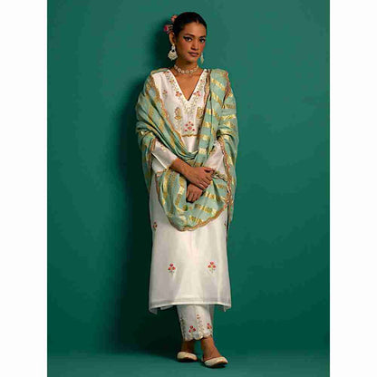 Anantaa By Roohi Trehan Off White V Neck Hand Embroidered Thread Work Silk Chanderi Kurta