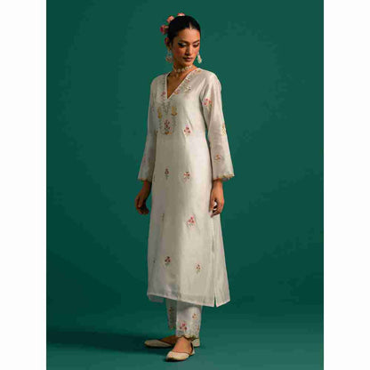 Anantaa By Roohi Trehan Off White V Neck Hand Embroidered Thread Work Silk Chanderi Kurta