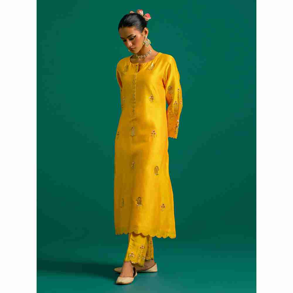 Anantaa By Roohi Trehan Yellow Hand Embroidered Thread Work Silk Chanderi Kurta