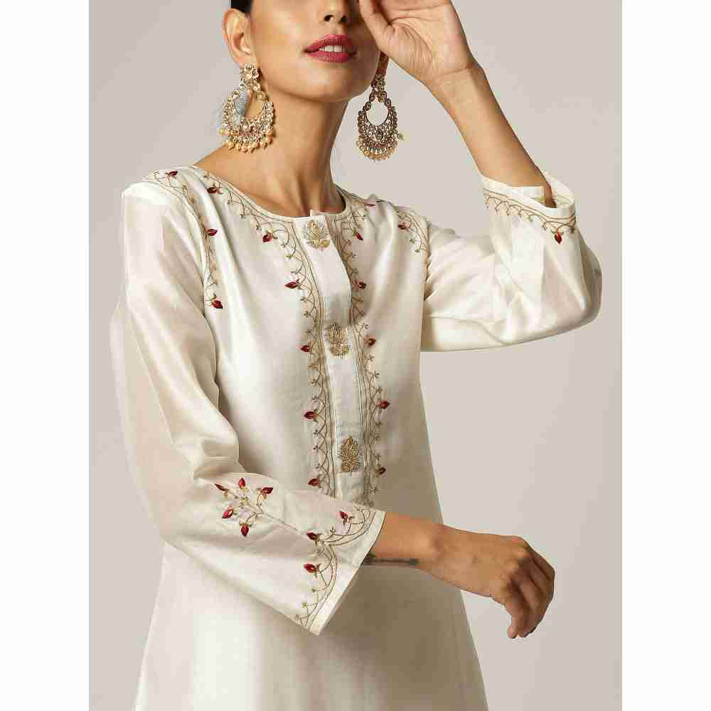 Anantaa Off White Silk Chanderi Embroidery Kurta