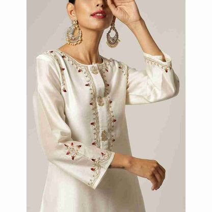 Anantaa Off White Silk Chanderi Embroidery Kurta