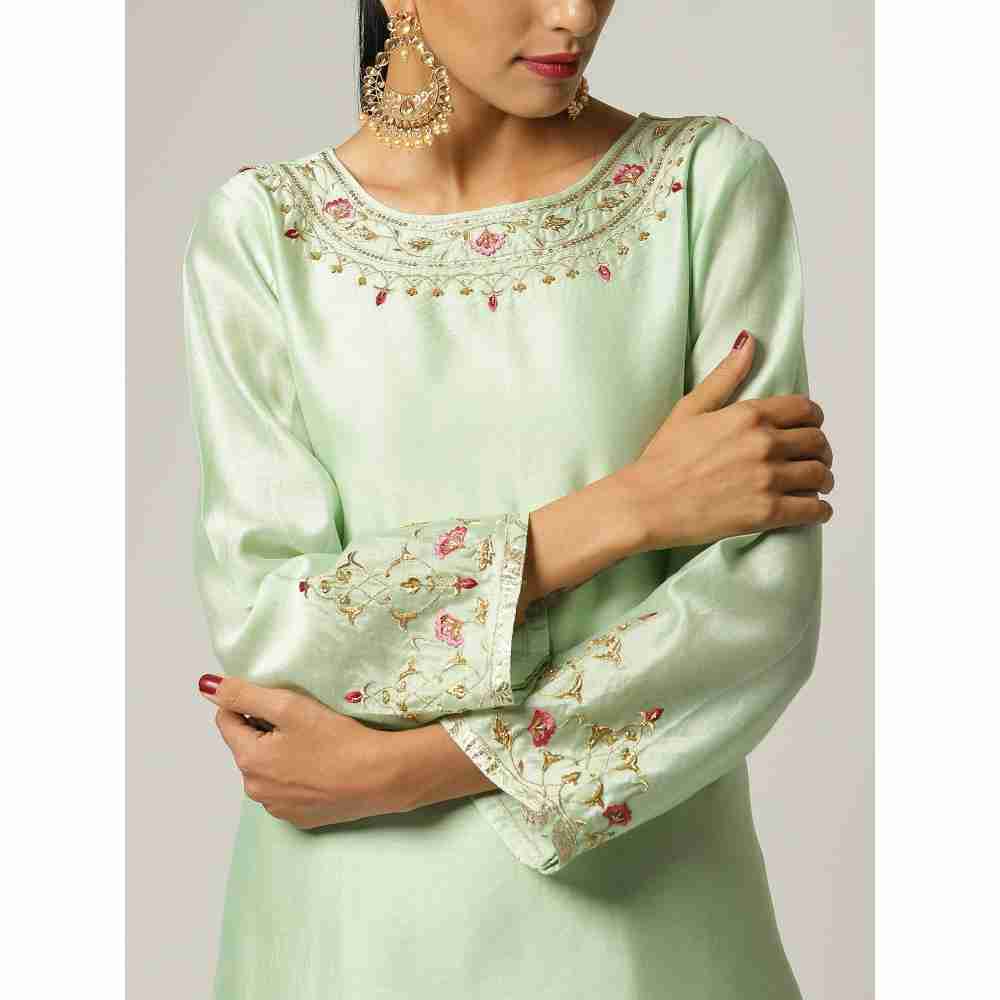 Anantaa Hand Embroidery Green Silk Chanderi Kurta