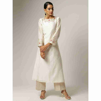 Anantaa Hand Embroidery Off White Chanderi Kurta
