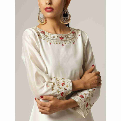 Anantaa Hand Embroidery Off White Chanderi Kurta