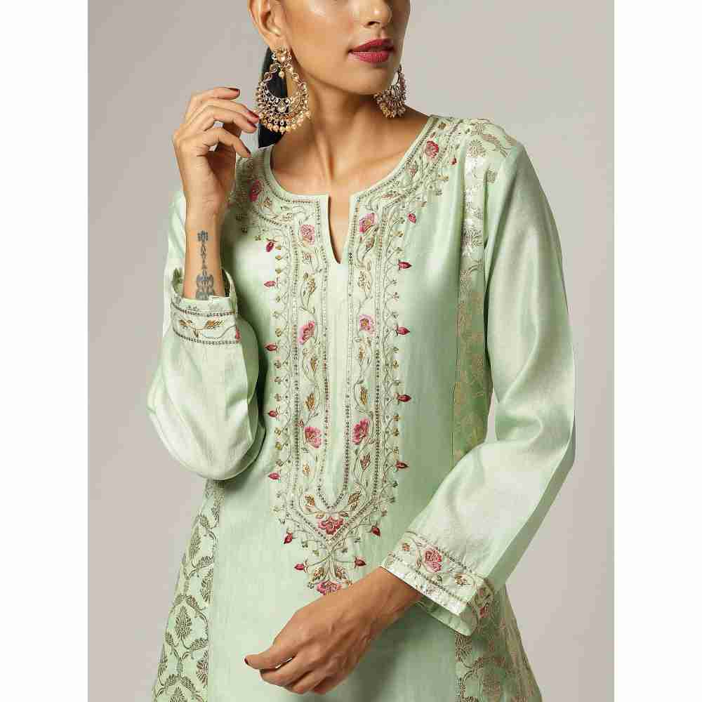 Anantaa Hand Embroidery & Golden Jaal Green Silk Chanderi Kurta