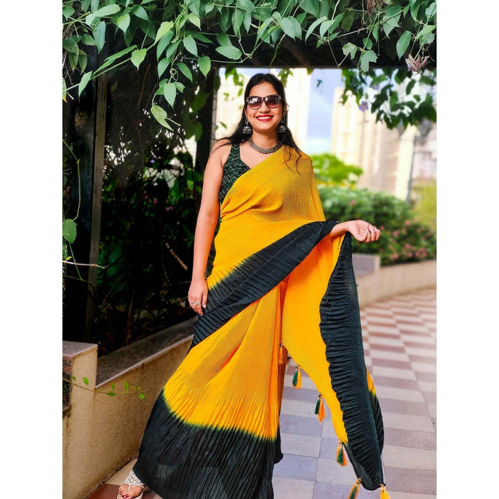 Apaapi Threads Of Glory Yellow Ombre Crushed Saree Heavy Tassles With Unstitched Blouse