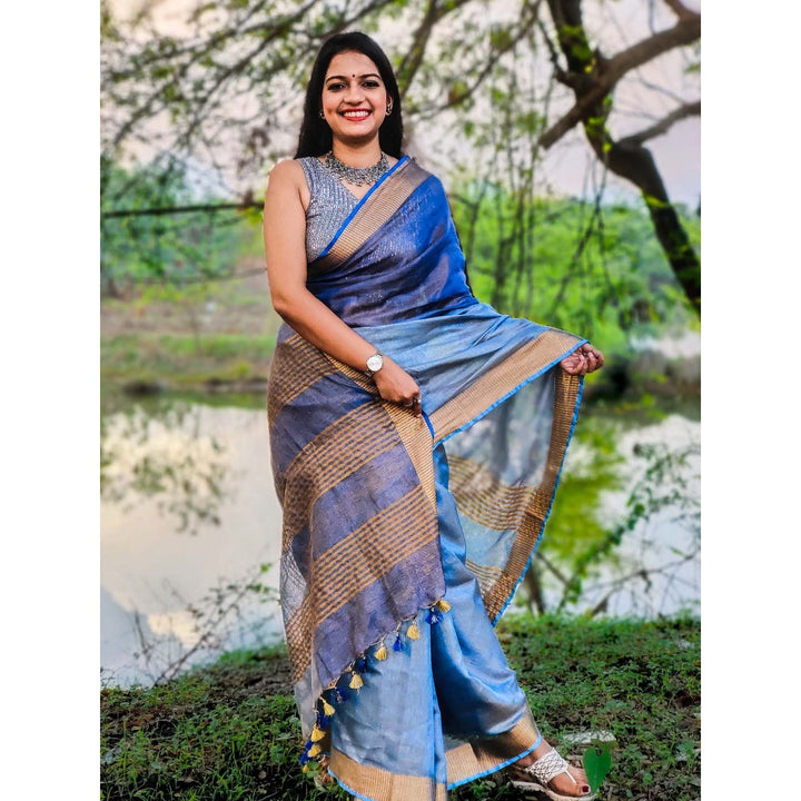 Apaapi Threads Of Glory Dual Shaded Blue Woven Zari Linen Saree With Unstitched Blouse