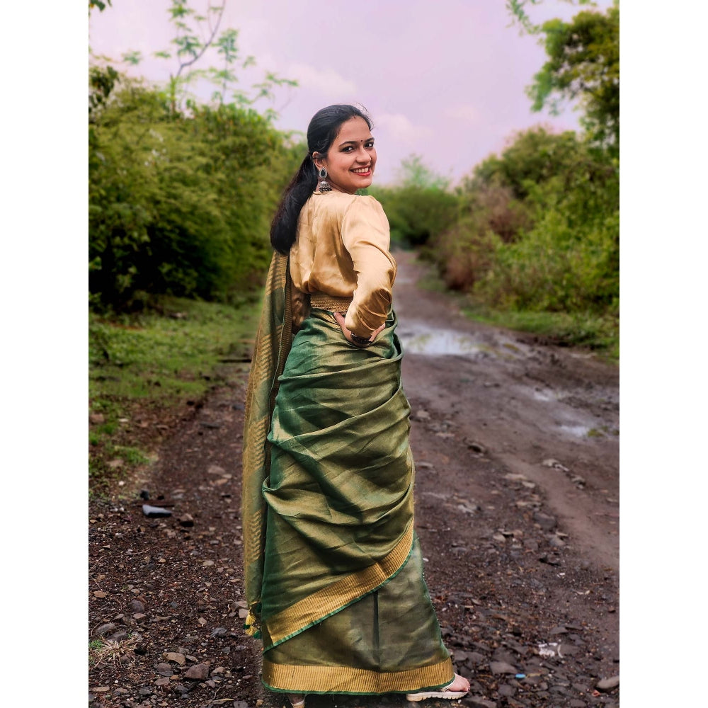 Apaapi Threads Of Glory Green Woven Zari Linen Saree With Unstitched Blouse