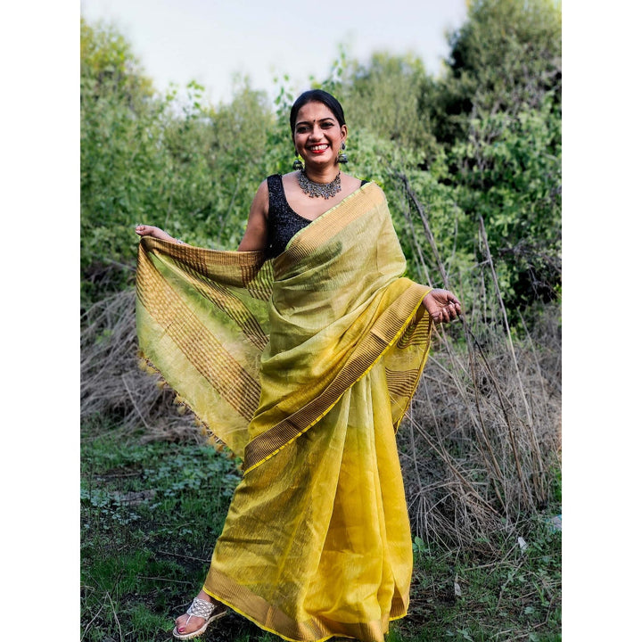 Apaapi Threads Of Glory Yellow Ombre Zari Linen Saree With Unstitched Blouse