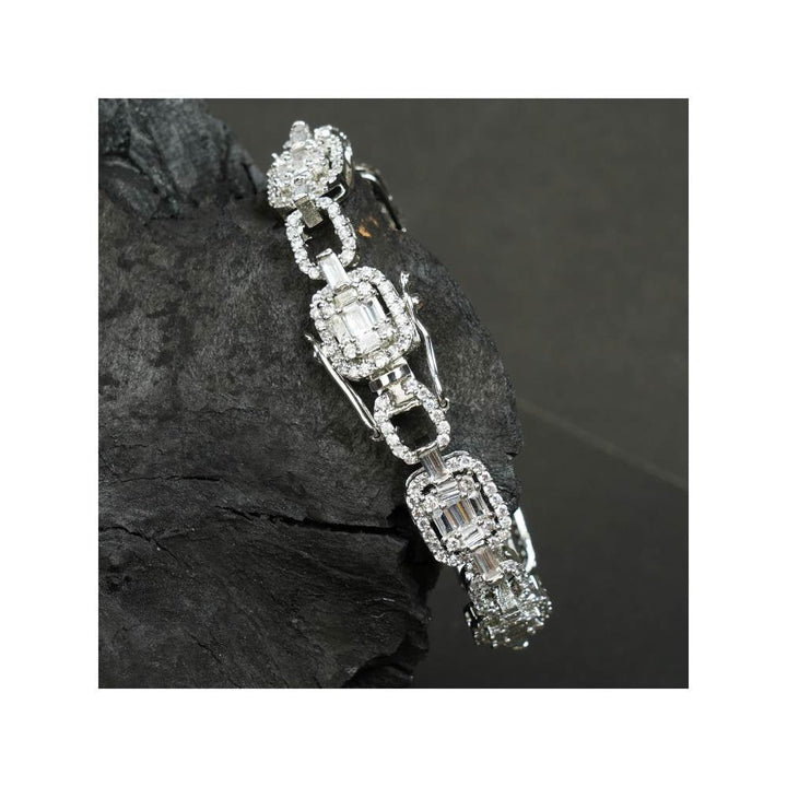Auraa Trends Zircon Silver Finish Bracelet with Diamonds