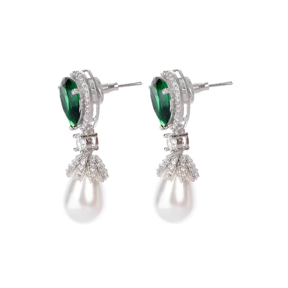 Auraa Trends Zircon Green and Pearl Light Weight Earring