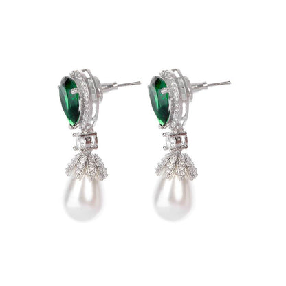 Auraa Trends Zircon Green and Pearl Light Weight Earring