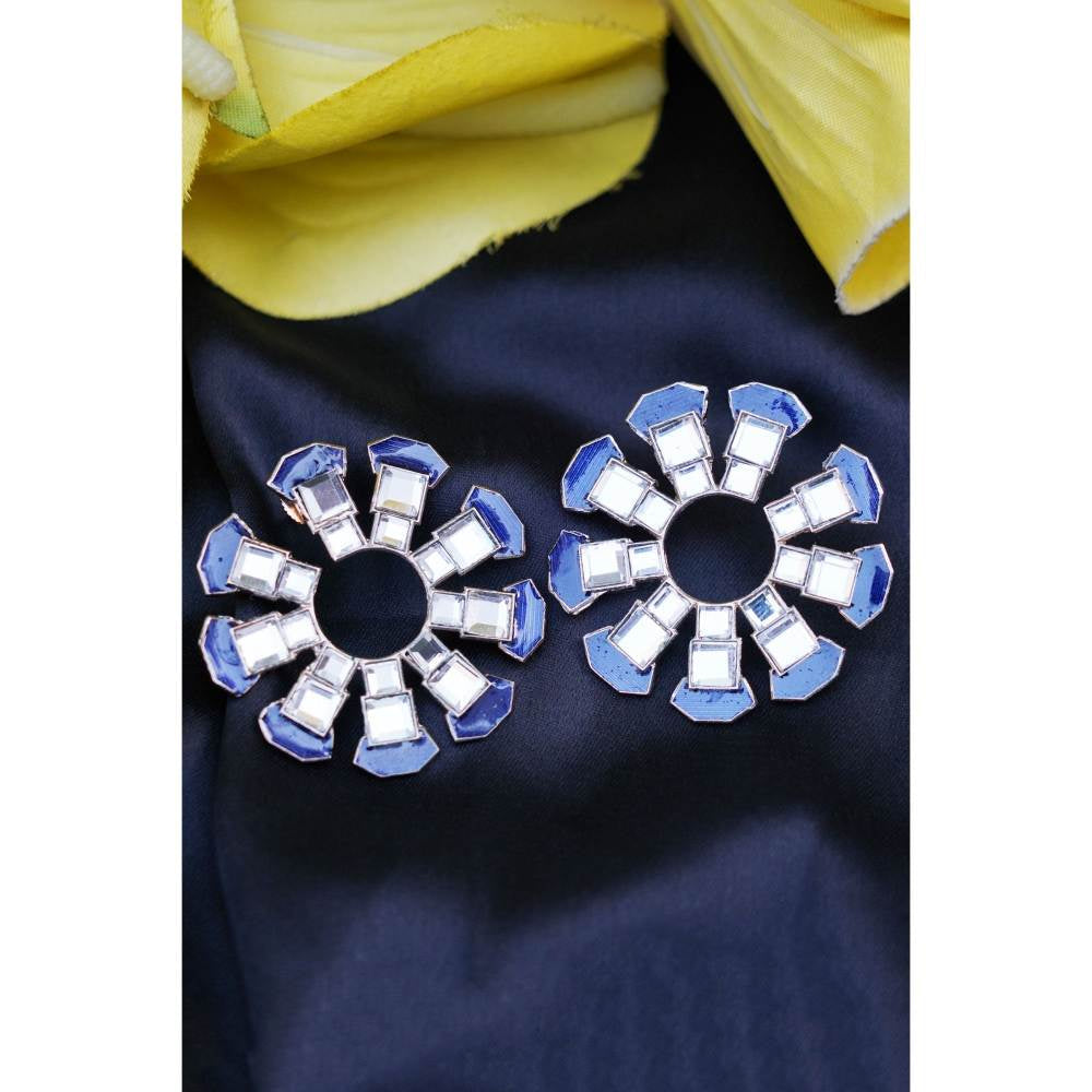 Auraa Trends Rhinestone Flower Shape White and Blue Stud Earrings