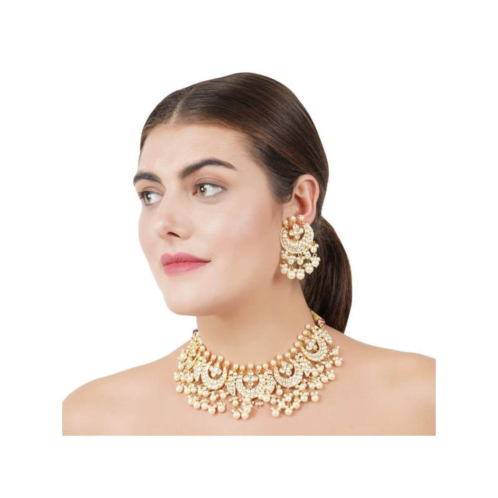 Auraa Trends 22Kt Gold Plated Kundan Classic Necklace Set