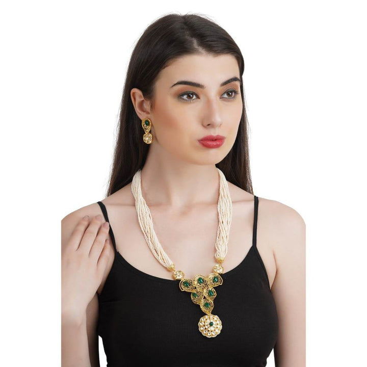 Auraa Trends 22KT Gold Plated Kundan Elegant Green Necklace Set