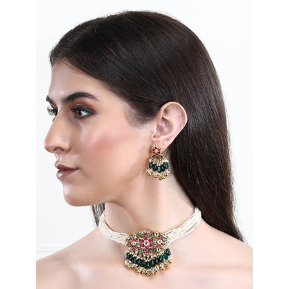 Auraa Trends 22Kt Gold Plated Kundan Red and Green Choker Necklace Set for Women and Girls
