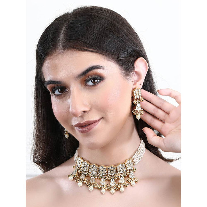 Auraa Trends 22Kt Gold Plated Kundan Classic Gold Choker Necklace Set for Women and Girls