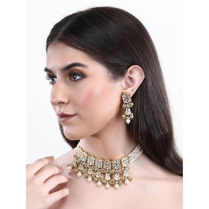 Auraa Trends 22Kt Gold Plated Kundan Classic Gold Choker Necklace Set for Women and Girls