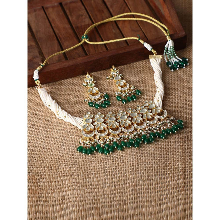 Auraa Trends 22Kt Gold Plated Kundan Classic Green Choker Necklace Set for Women and Girls