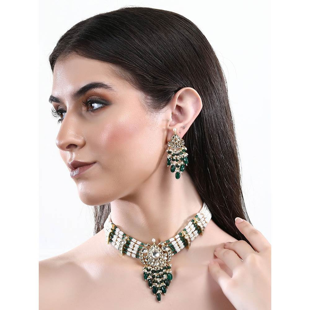 Auraa Trends 22Kt Gold Plated Kundan Classic Green Choker Necklace Set for Women and Girls