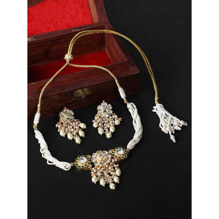 Auraa Trends 22Kt Gold Plated Kundan Classic Green Choker Necklace Set for Women and Girls