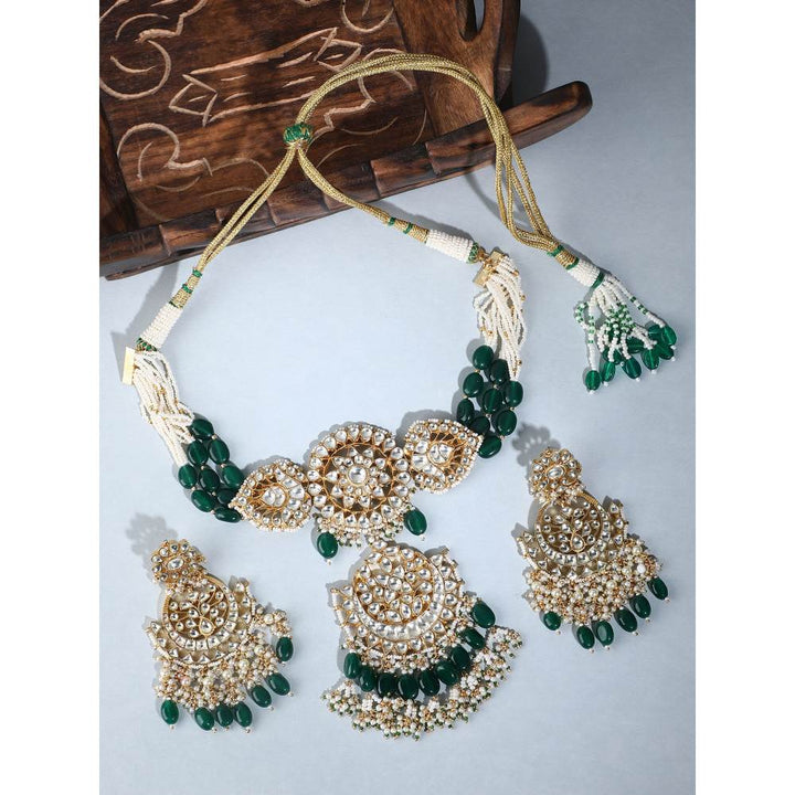 Auraa Trends 22Kt Gold Plated Kundan Classic Green Choker Necklace Set for Women and Girls