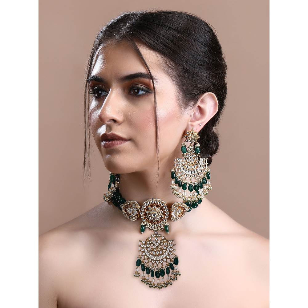 Auraa Trends 22Kt Gold Plated Kundan Classic Green Choker Necklace Set for Women and Girls