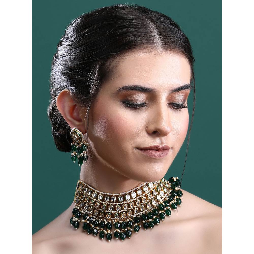 Auraa Trends 22KT Gold Plated Kundan Elegant Green Necklace Set for Women
