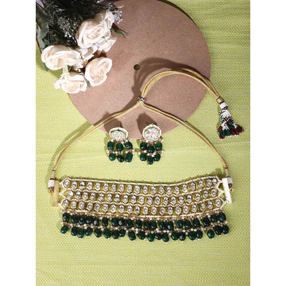 Auraa Trends 22KT Gold Plated Kundan Elegant Green Necklace Set for Women