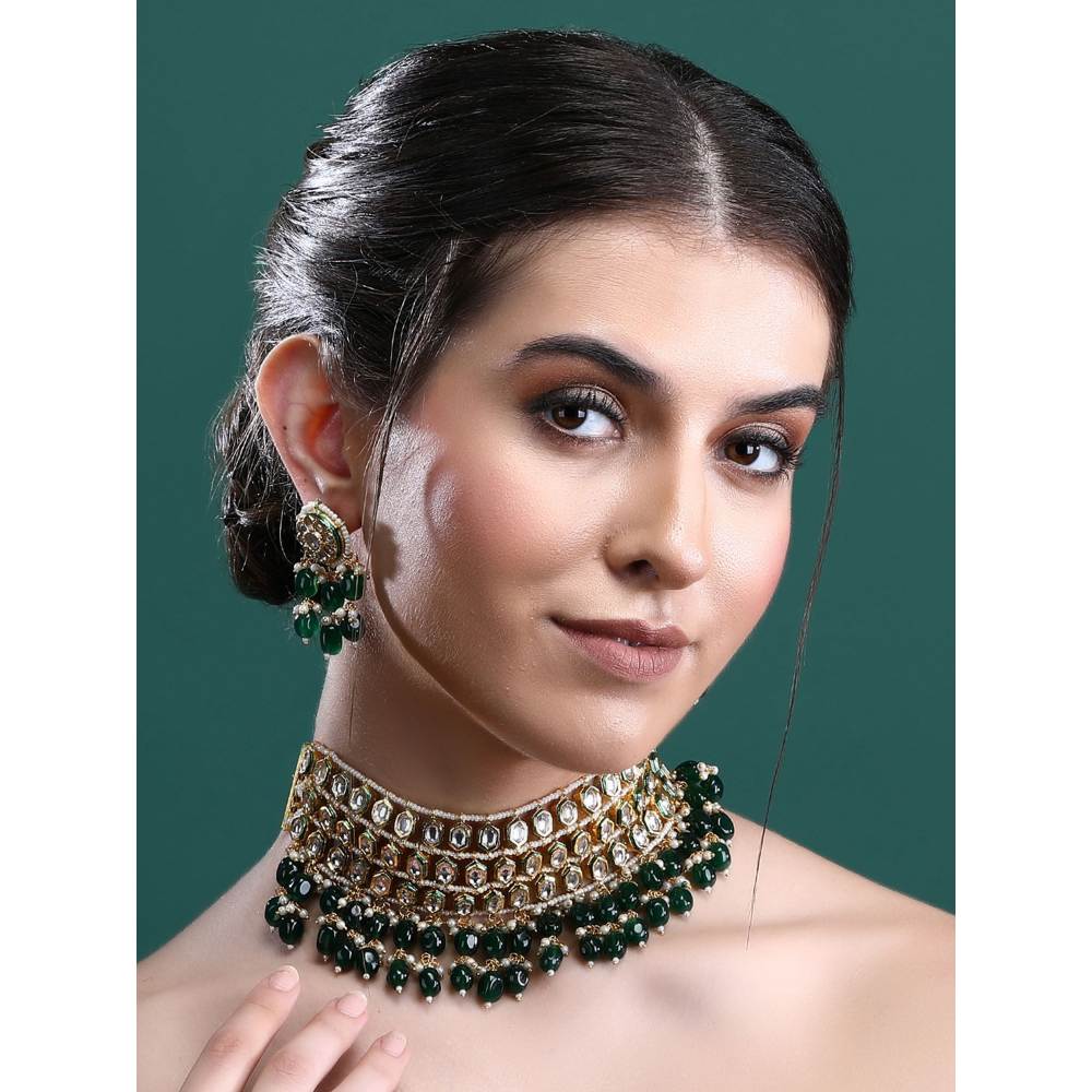Auraa Trends 22KT Gold Plated Kundan Elegant Green Necklace Set for Women