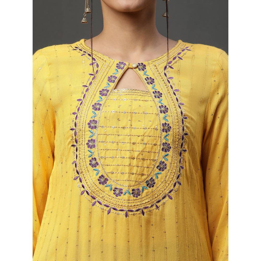 Aurelia Yellow Metallic Embroidered Ethnic Kurta