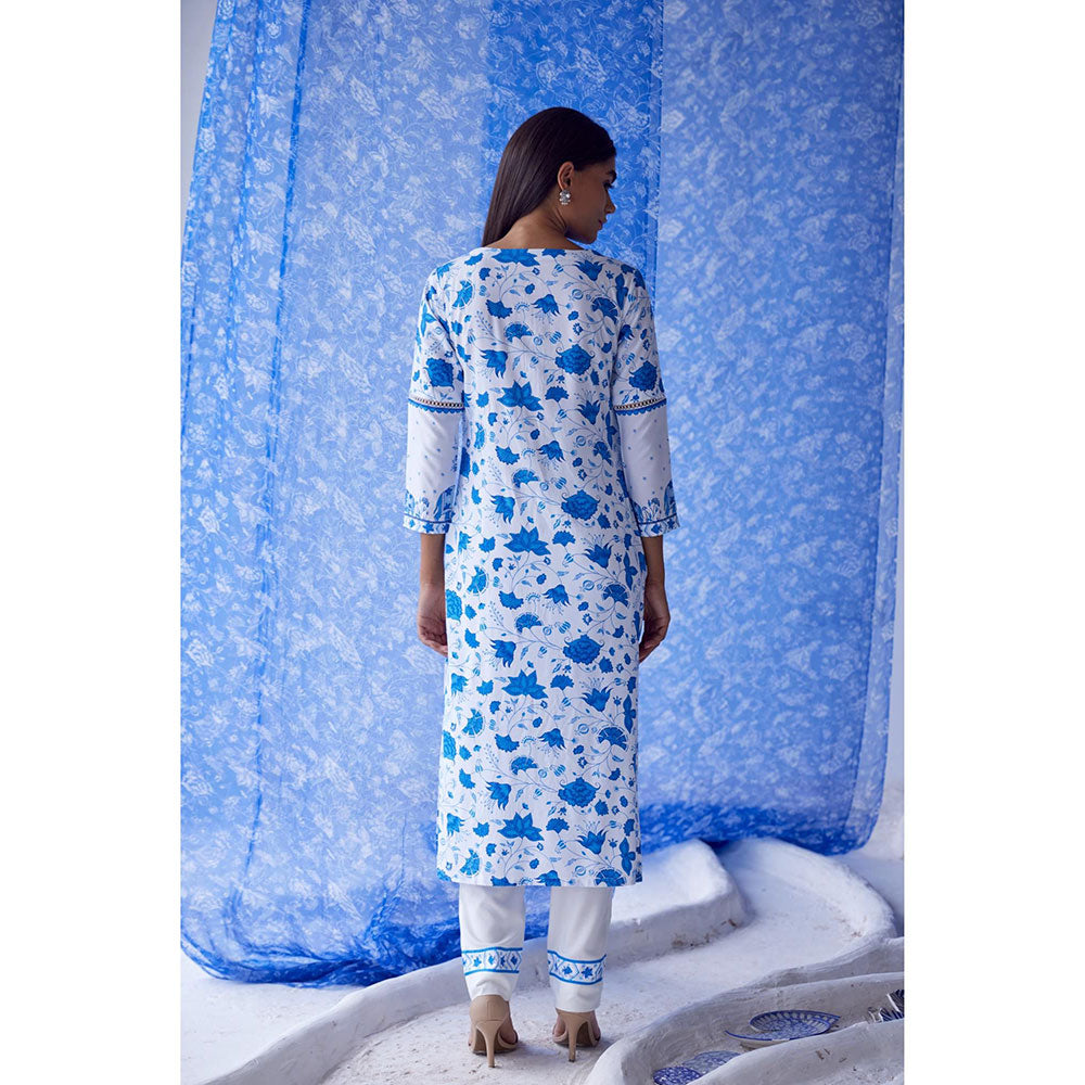 Baise Gaba White Megh Straight Kurta