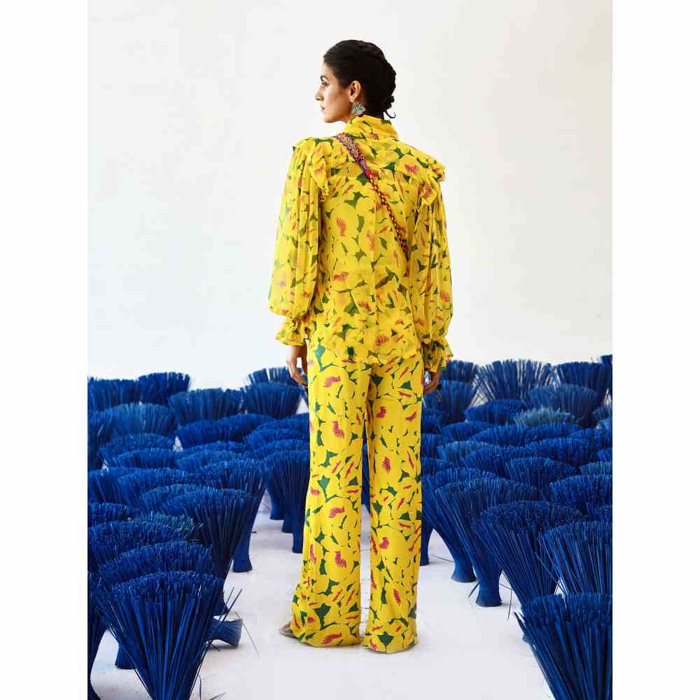 Baise Gaba Yellow Printed Feminine Collar Atrangi Shirt with Slip (Set of 2)