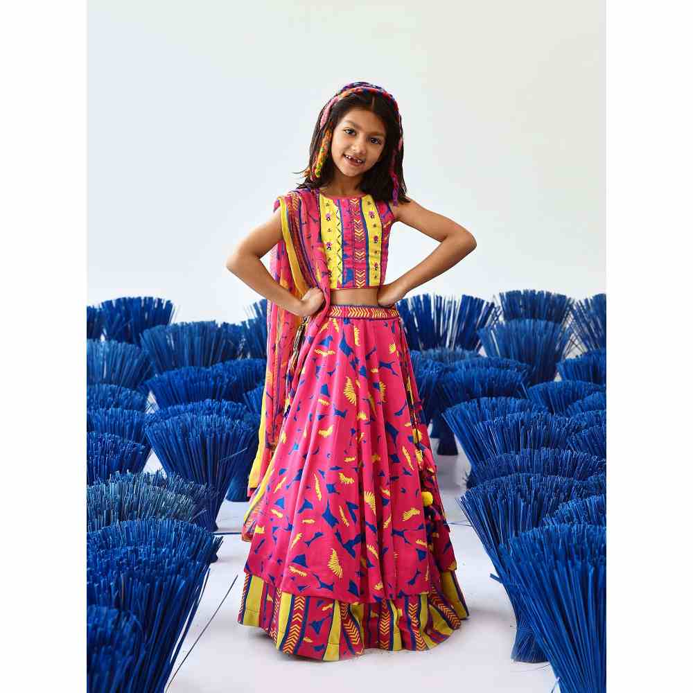 Baise Gaba Phulvaari Lehenga (Set of 3)