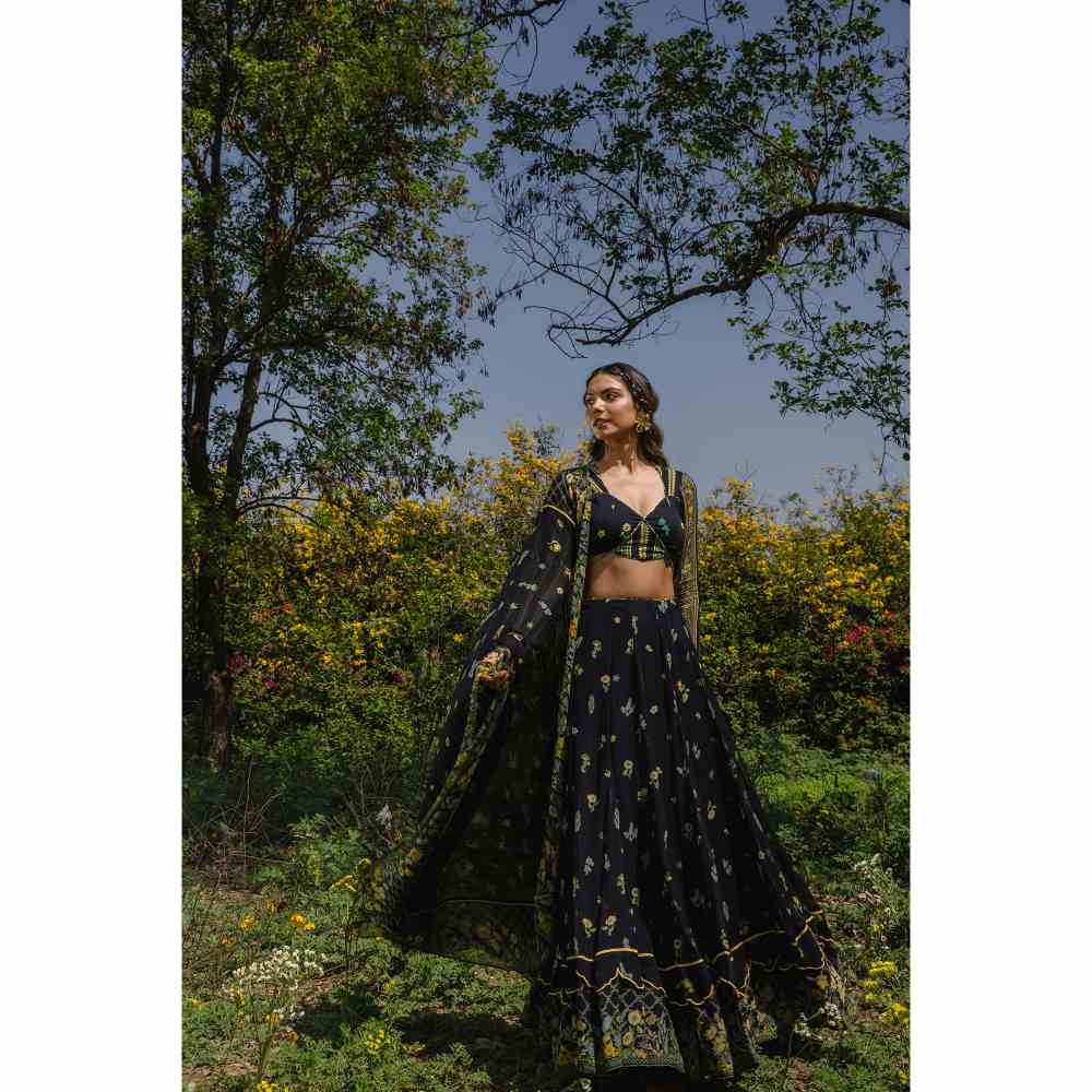 Baise Gaba Cosmos Lehenga - Black (Set of 3)