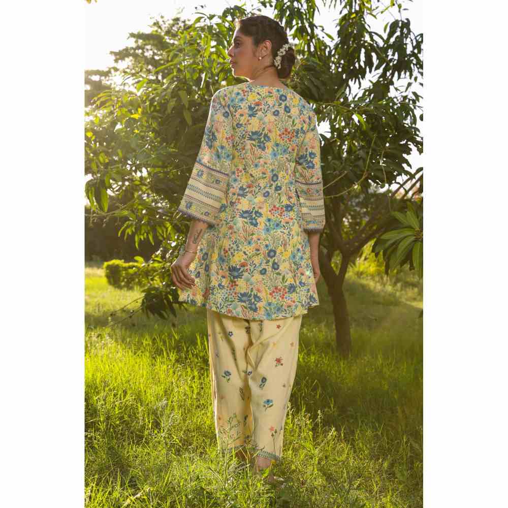 Baise Gaba Tulie A-Line Kurta - Yellow (Set of 2)