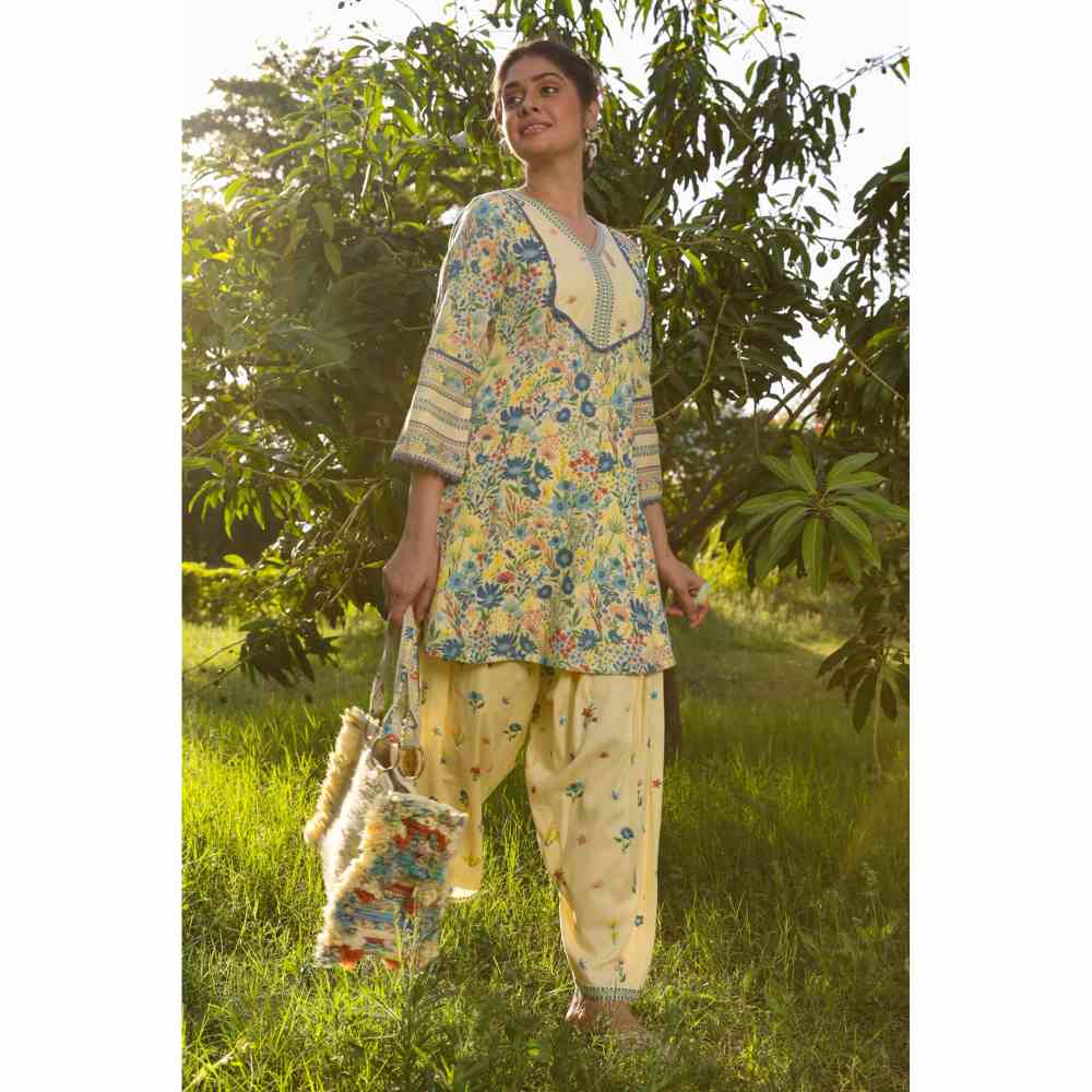 Baise Gaba Tulie A-Line Kurta - Yellow (Set of 2)