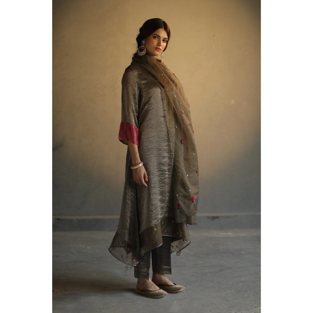 Begum Pret Jhilmil Kurta - Charcoal Grey (Set of 4)
