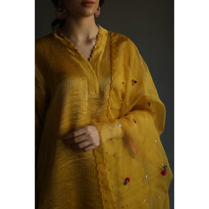 Begum Pret Jhilmil Kurta - Mustard (Set of 4)