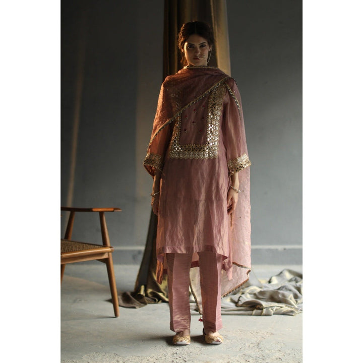 Begum Pret Nakasha Kurta - Rose Pink (Set of 4)