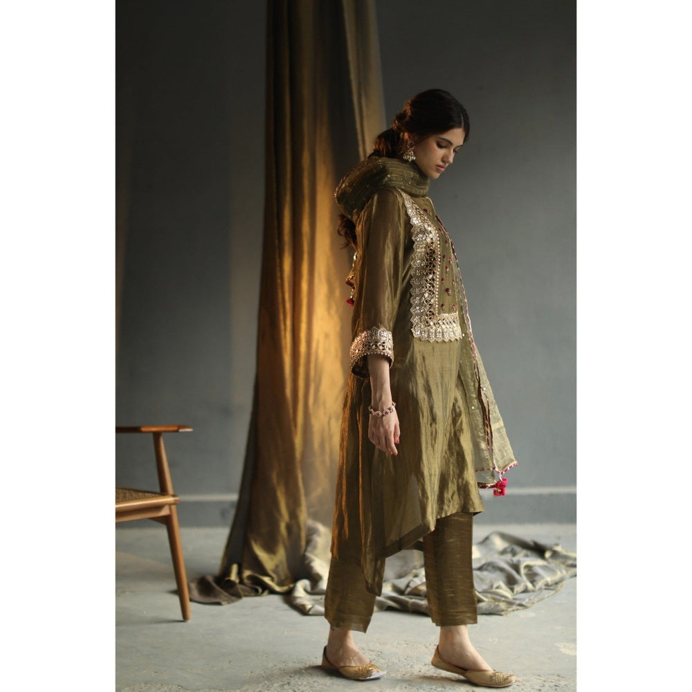 Begum Pret Nakasha Kurta - Deep Olive (Set of 4)