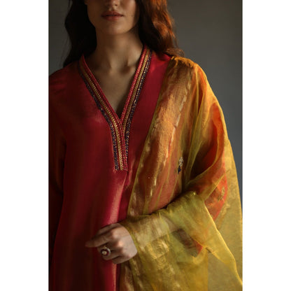 Begum Pret Chandni Kurta - Coral (Set of 3)