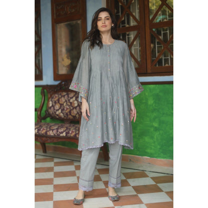 Begum Pret Kira Floral Kurta (Set of 3)