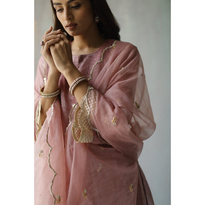 Begum Pret Noor Plum Kurta (Set of 2)